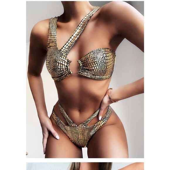 4 Swimsuits set - Picture 2 of 13